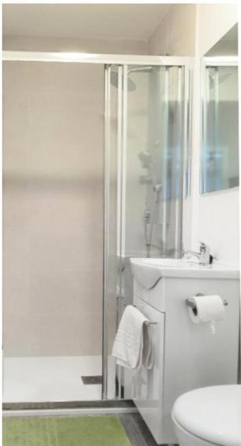 Coqueto apartamento nuevo en pleno centro de Algeciras BB Exterior foto